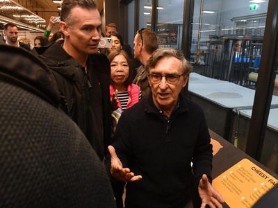 Ex-envoy slams 'loss of trust' in Pacific