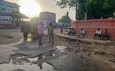 CMC president visits rain-affected areas in Yadgir