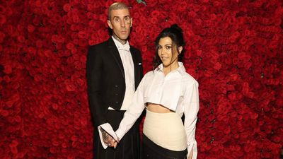 Kourtney Kardashian Travis Barker Have Been Spotted Getting (Legally) Hitched In California