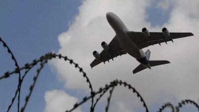 Drunk flyer forces flight to land in Mumbai