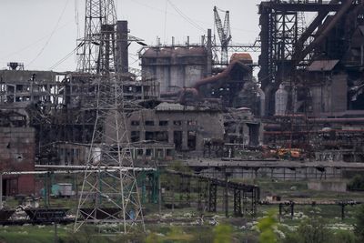 Ukrainian force begins evacuating from last Mariupol stronghold