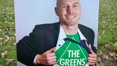 Placards falsely depicting independent candidates David Pocock and Zali Steggall as Greens breach Electoral Act