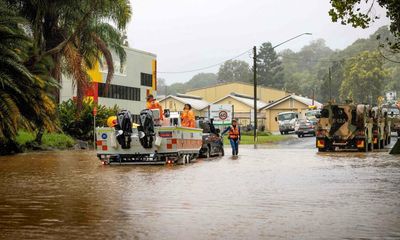 SES resourcing issues existed a year before latest NSW floods, review finds