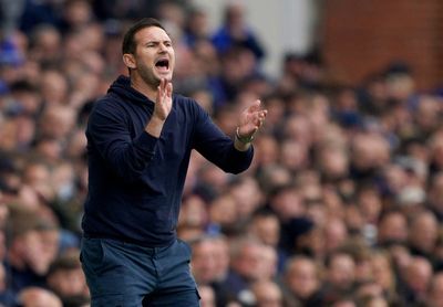 Frank Lampard urges Everton to maintain desire to beat the drop