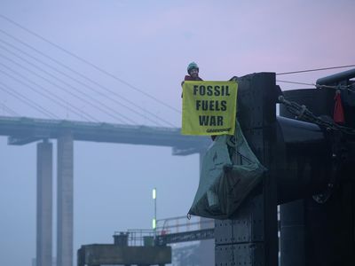 Greenpeace protesters arrested after blocking oil tanker from Russia in Thames