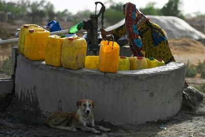 Extreme temperatures compound poverty in Pakistan's hottest city
