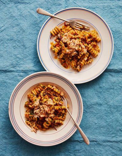 Thomasina Miers’ recipe for crab pasta al ajillo