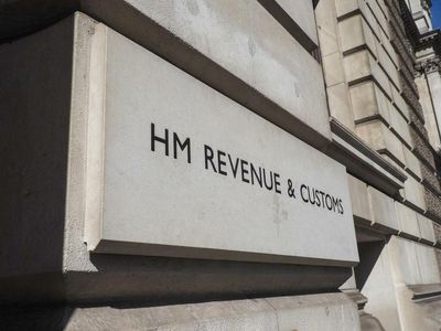 HMRC inspector used dead man’s identity as part of £171,000 fraud