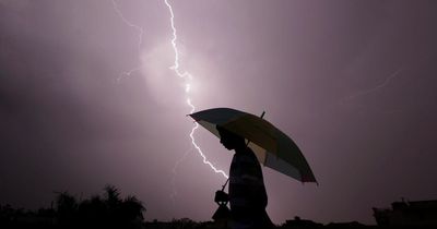 Met Eireann issues urgent thunderstorm warning for nine counties as brutal conditions to hit