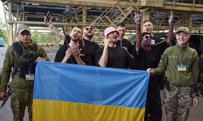 Eurovision winners sing at Polish border on way back to Ukraine