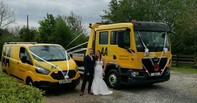 Tameside bride arrives at wedding venue in AA recovery truck