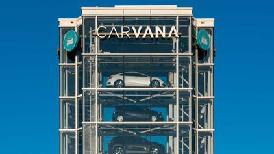 Carvana Lays Off 2,500 Workers, Buys Auction House For $2.2 Billion