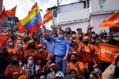 Venezuela opposition faction to hold presidential primaries