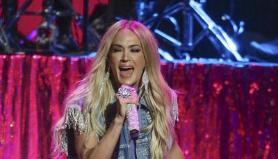 Carrie Underwood 2022 tour headed to Allstate Arena