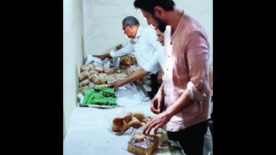 Chef Ranveer Singh Brar ladles out cooking tips to Lucknow jail inmates