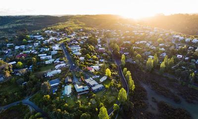 New Zealand banks predict 20% drop in house prices over next year