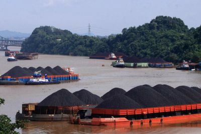 Indonesia posts largest ever trade surplus of $7.6bn in April