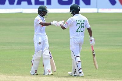 Bangladesh 220-3 at tea against Sri Lanka as Tamim hits ton
