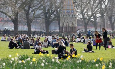 UK records hottest day of year so far as temperatures hit 27.5C