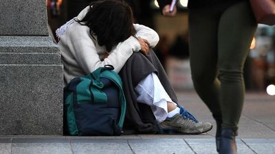 More Aussies struggling under poverty line