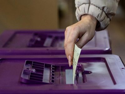 Women's votes 'up for grabs' this election