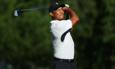 Tiger Woods backs PGA Tour and criticises Phil Mickelson comments