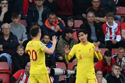 Liverpool beat Southampton to take title race to final day