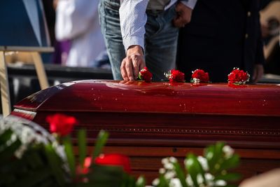 As US reaches one million COVID deaths, how are Americans coping?