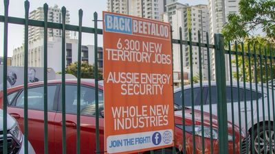 Pro-fracking group Back Beetaloo takes aim at Ravazzotti family pastoralists with banner