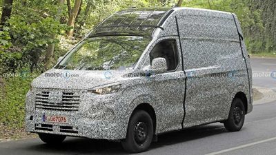 Next-Gen Ford Transit Custom Spied Raising The Roof In Germany