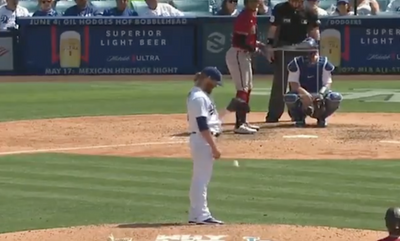 Craig Kimbrel broke out the most casual intentional balk to prevent sign stealing