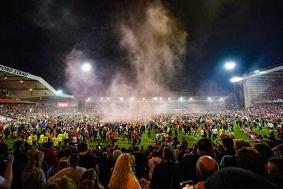 Man arrested after Billy Sharp assaulted during Nottingham Forest pitch invasion in Championship play-offs