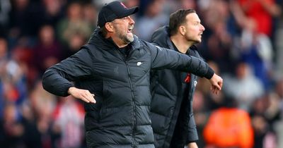 Jurgen Klopp calls out Martin Atkinson for repeating Man Utd mistake