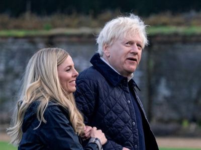 This England: Kenneth Branagh’s portrayal of Boris Johnson revealed in first clip of new Sky drama