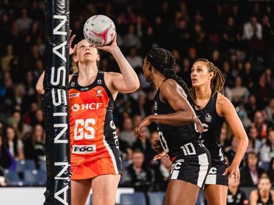 Super Giants come from behind to beat Pies