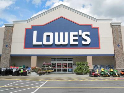 Why Lowe's Shares Are Sliding