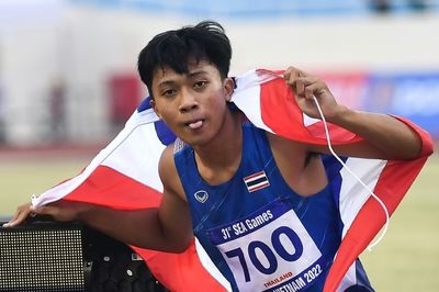 Record-breaking Thai, 16, wins SEA Games sprint double