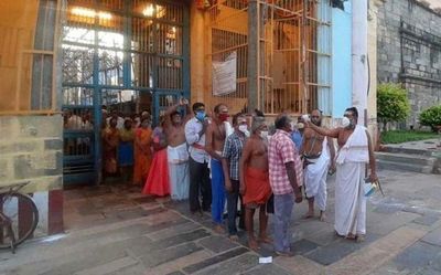 Govt. issues G. O. permitting devotees to worship from Kanakasabhai mandapam in Chidambaram Nataraja temple