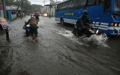 Heavy rains lash North and Central Kerala, IMD issues orange alert in 12 districts