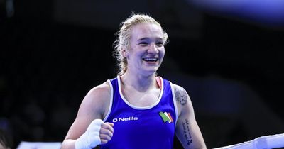 What time do Amy Broadhurst and Lisa O'Rourke fight in their World Championship finals today? TV channel and streaming info