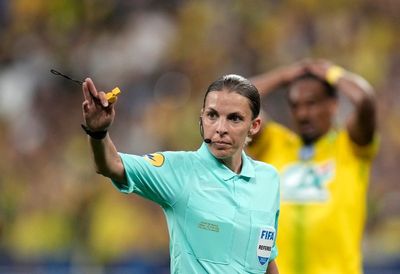 FIFA picks 6 female referees, assistants for men's World Cup