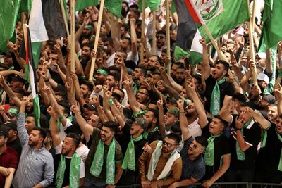 Students revel as Hamas bloc wins West Bank university poll