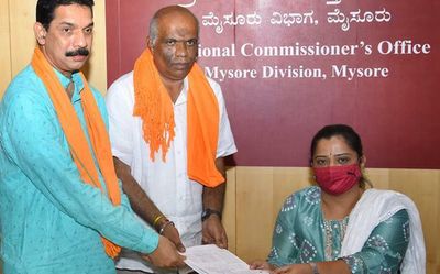 Legislative Council polls: M.V. Ravishankar files nomination from South Graduates constituency