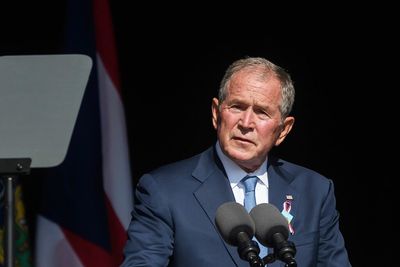 Bush condemns "brutal invasion of Iraq"