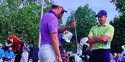 Tiger Woods eating a sandwich and going through Jordan Spieth’s bag during PGA Championship is too good