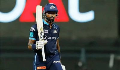 IPL 2022: Hardik Pandya lifts Gujarat Titans to 168/5 against RCB