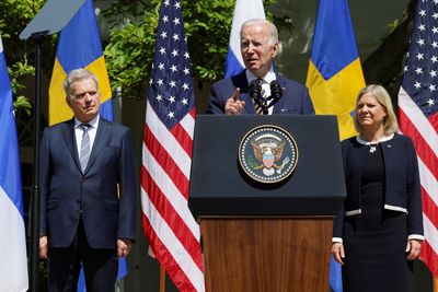 US offers ‘complete backing’ for NATO bids by Sweden and Finland