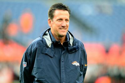 Former Broncos QB coach Greg Knapp posthumously receives ‘Dr. Z’ award