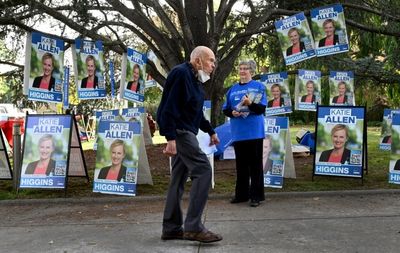 Candidates criss-cross Australia on eve of 'close' election