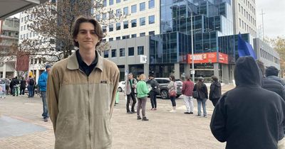 Long lines hit Canberrans trying to pre-poll